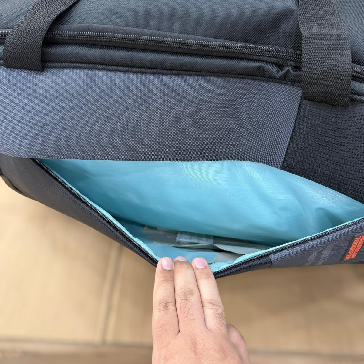 American Tourister Trolley Duffel Bag | Lightweight