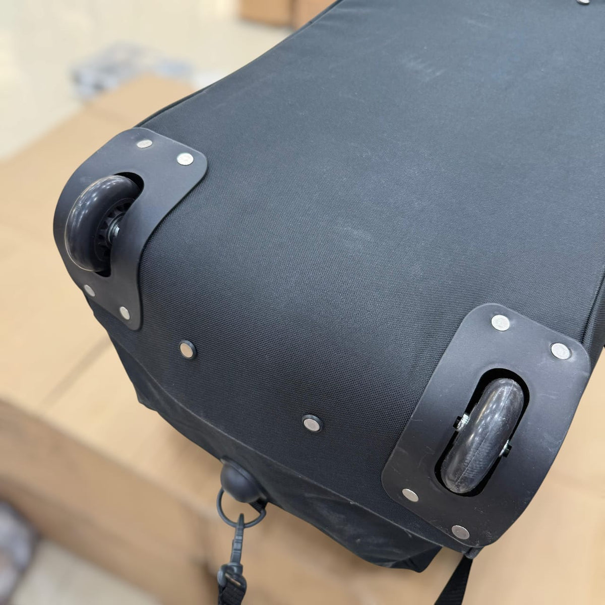 American Tourister Trolley Duffel Bag | Lightweight